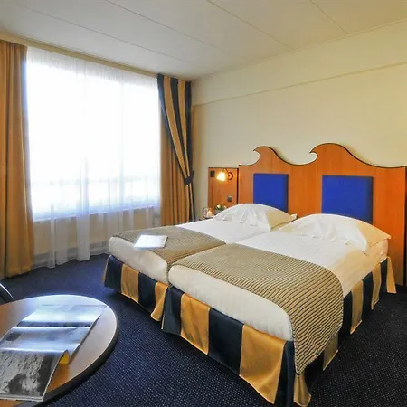 Badhotel Scheveningen 3*