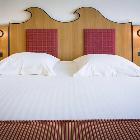 Отель Badhotel Scheveningen