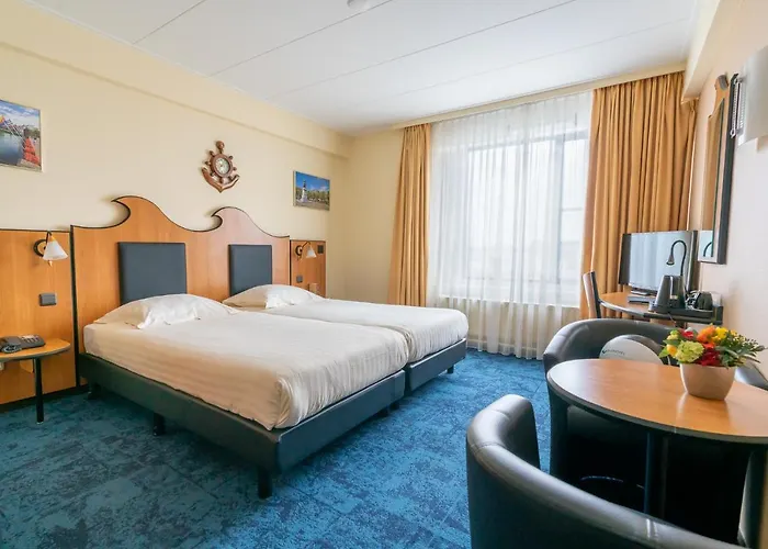 Badhotel Scheveningen 3*