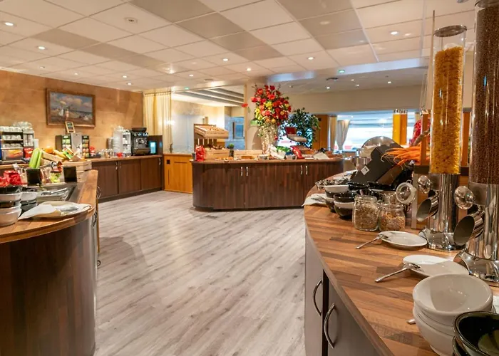 Badhotel Scheveningen 3*