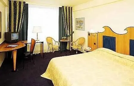 Hotel Tryp Badhotel Scheveningen Brand New 3*