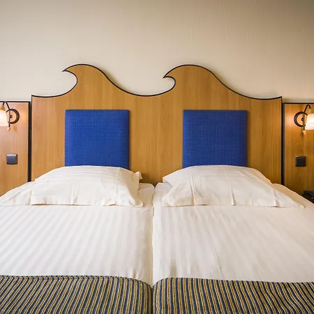 酒店 Badhotel Scheveningen 3*