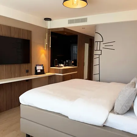Hotel Tryp Badhotel Scheveningen Brand New