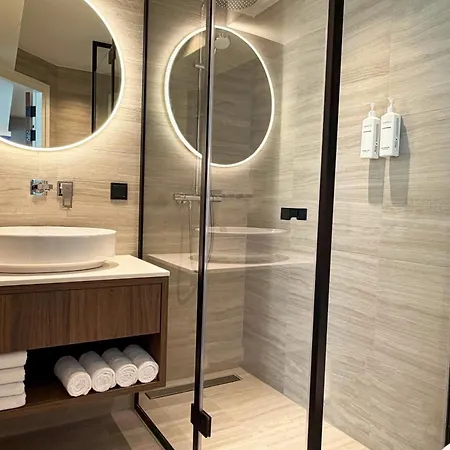 Hotel Tryp Badhotel Scheveningen Brand New