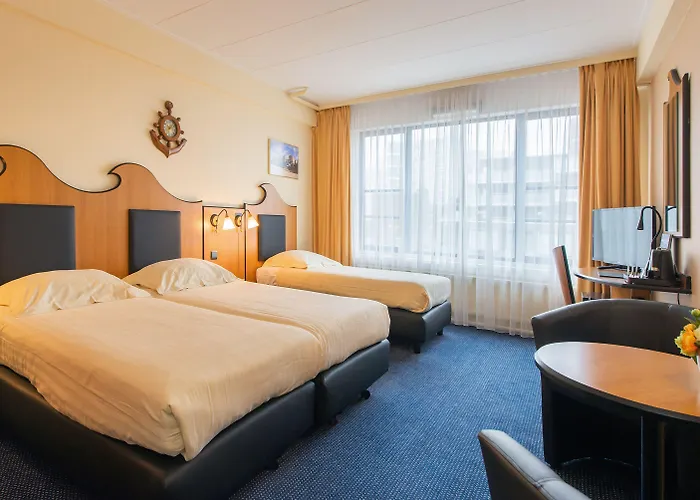 Badhotel Scheveningen 酒店 3*