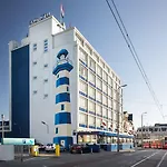 ホテル Badhotel Scheveningen 3*