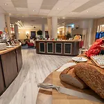 ホテル Badhotel Scheveningen