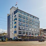 Badhotel Scheveningen ホテル